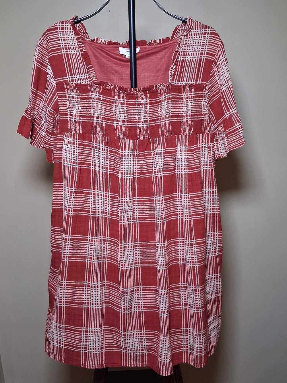 Entro Women’s Red & White Plaid Smocked Yoke Flutter Sleeve Shift Dress; Size M